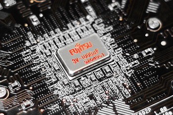 Asus multilayer polymeric capacitors 